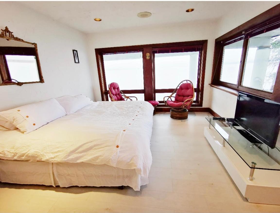 Walkon Waterfront Castle Cove Inn Chemainus Ngoại thất bức ảnh